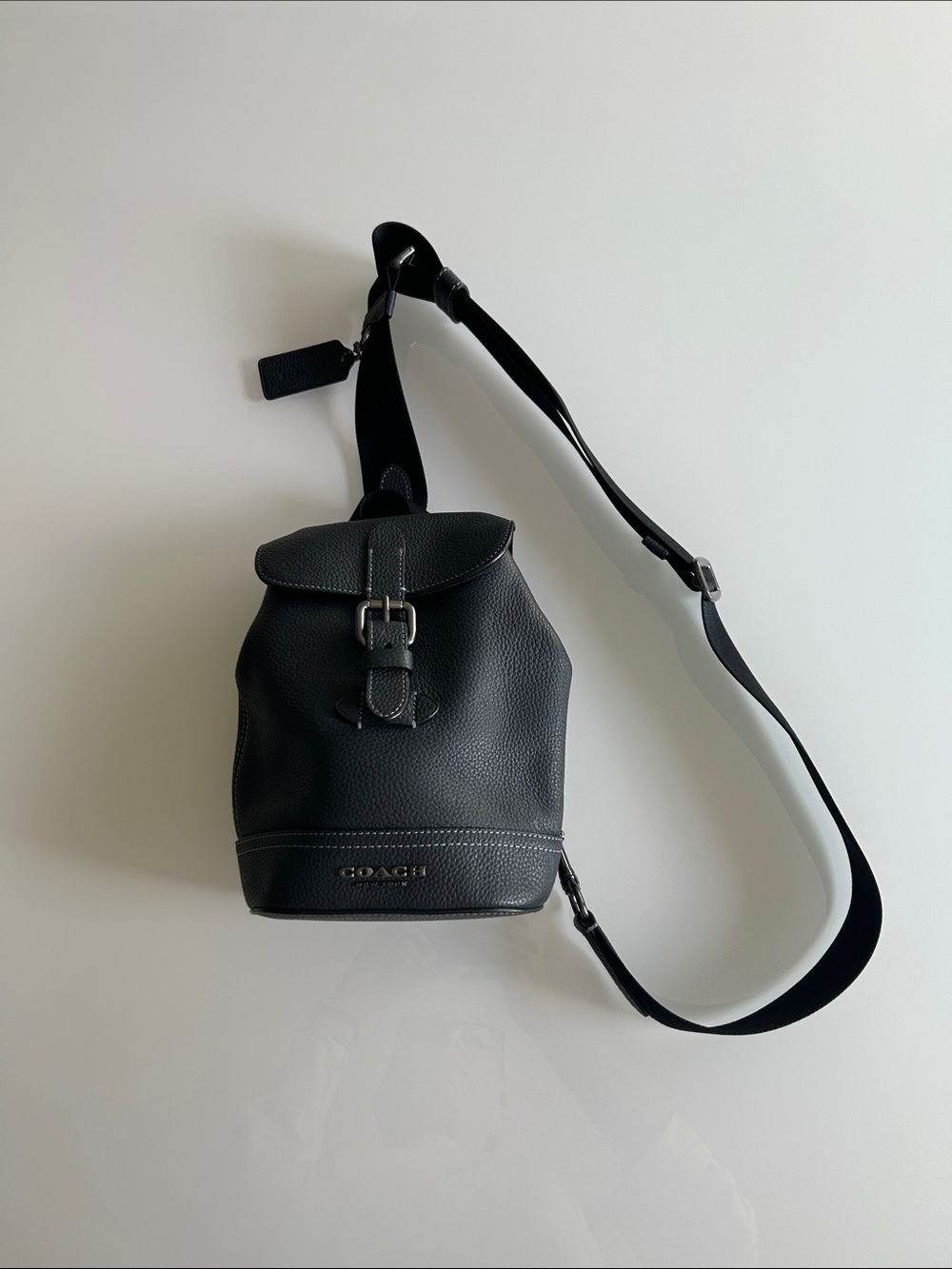 Coach Hudson Leather Small Pack - Navy